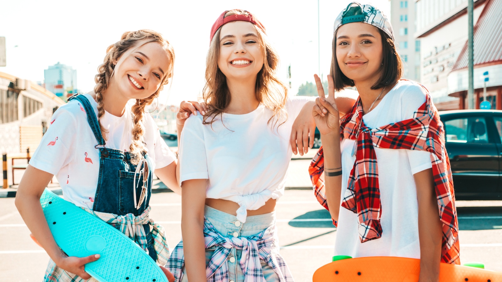 Teenager Outfits 2025 – Was Jugendliche im neuen Jahr wirklich tragen